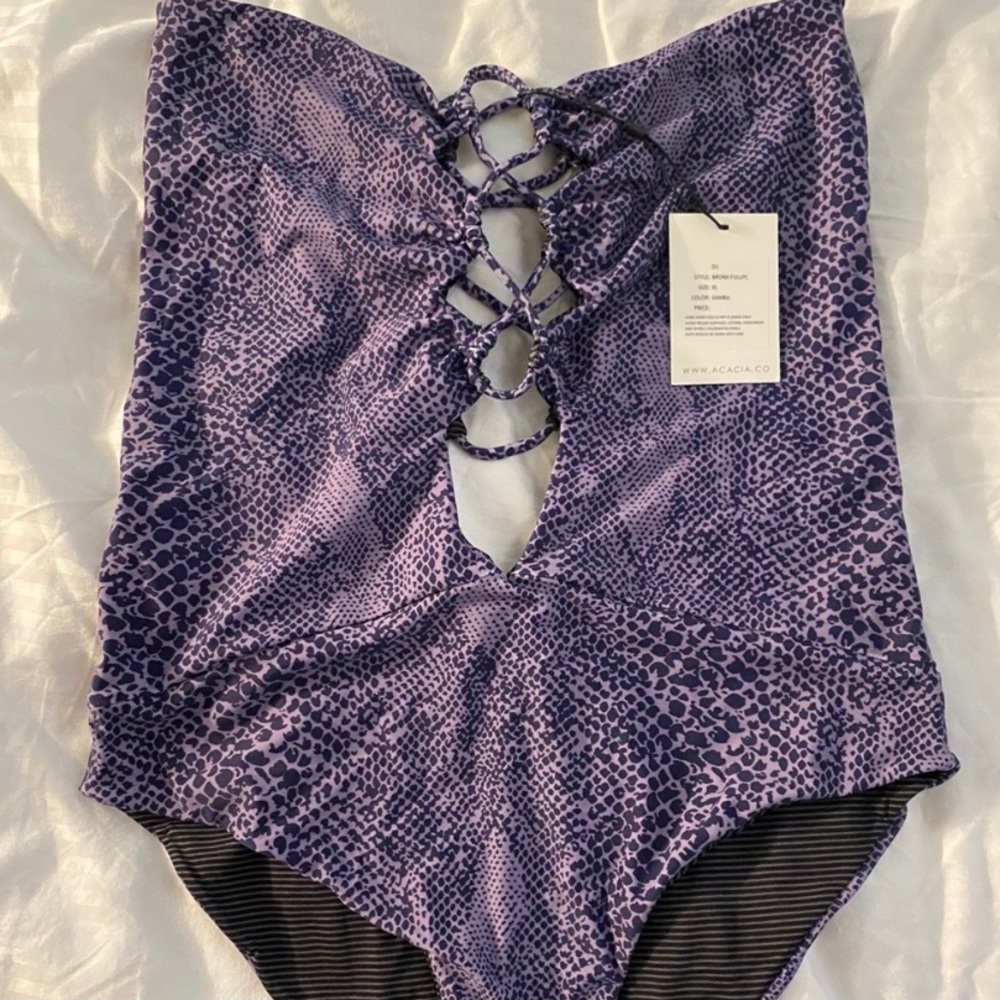 ACACIA Bronx one piece in Samba